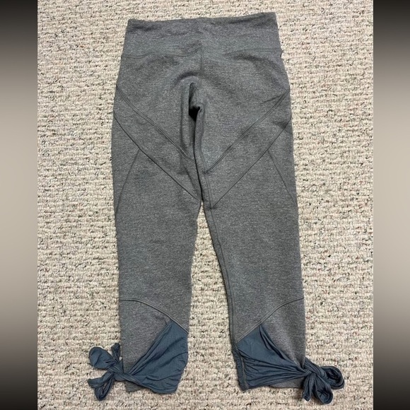 LULULEMON Crop Gray Side Tie Leggings. Size 2. Grey - Picture 2 of 7